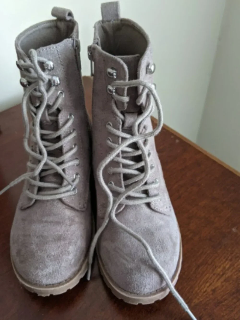 Crown Vintage Girls Taupe Boots - Size 2 - EUC